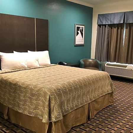 Regency Inn & Suites- Nw Houston Jersey Village Room photo