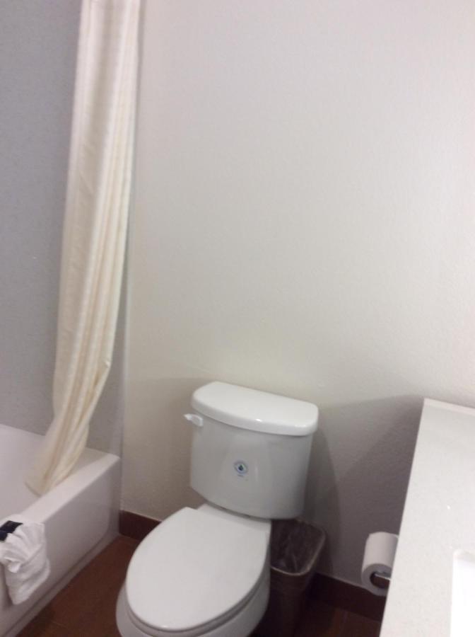Regency Inn & Suites- Nw Houston Jersey Village Room photo