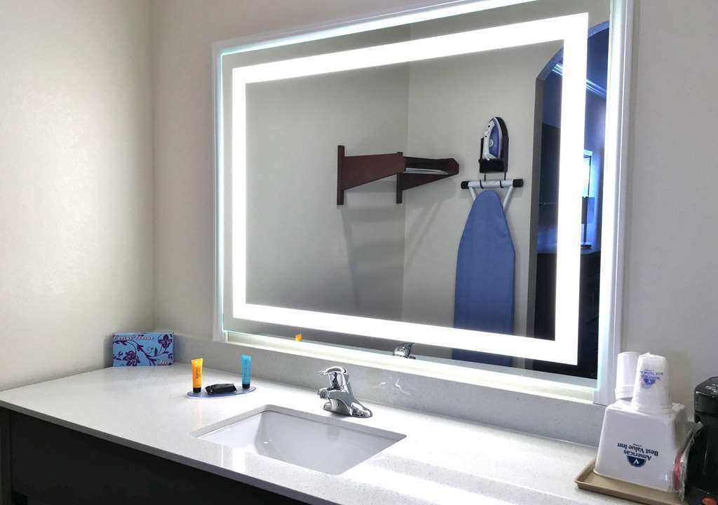 Regency Inn & Suites- Nw Houston Jersey Village Room photo
